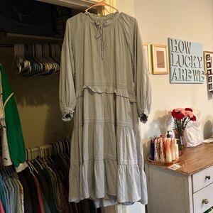 Dainty jewell’s dress